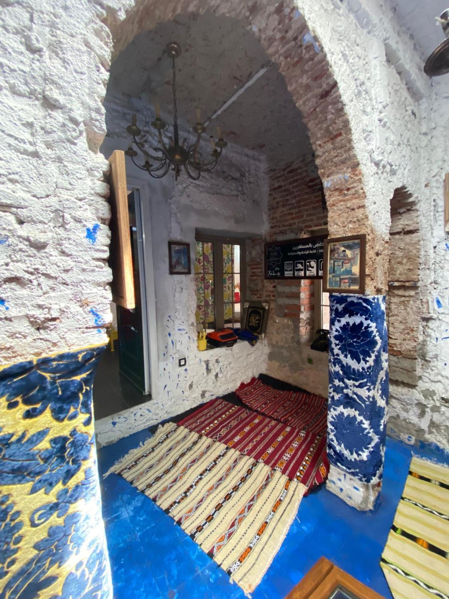 Hostal Valencia - Private Room With Bathroom Šafšawán Exteriér fotografie